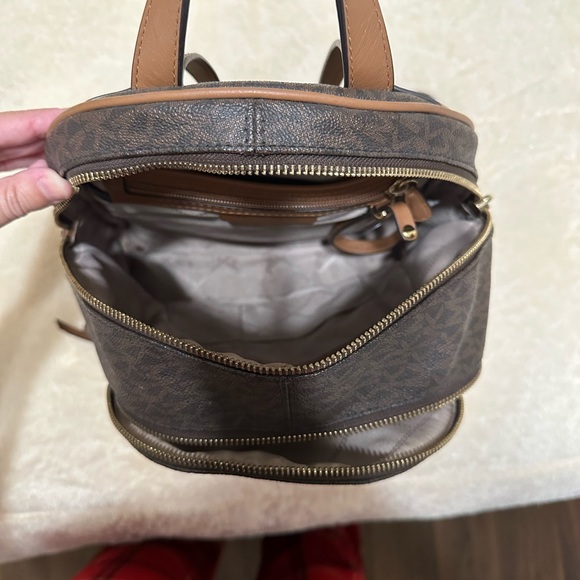 Michael Kors backpack - Picture 4 of 4